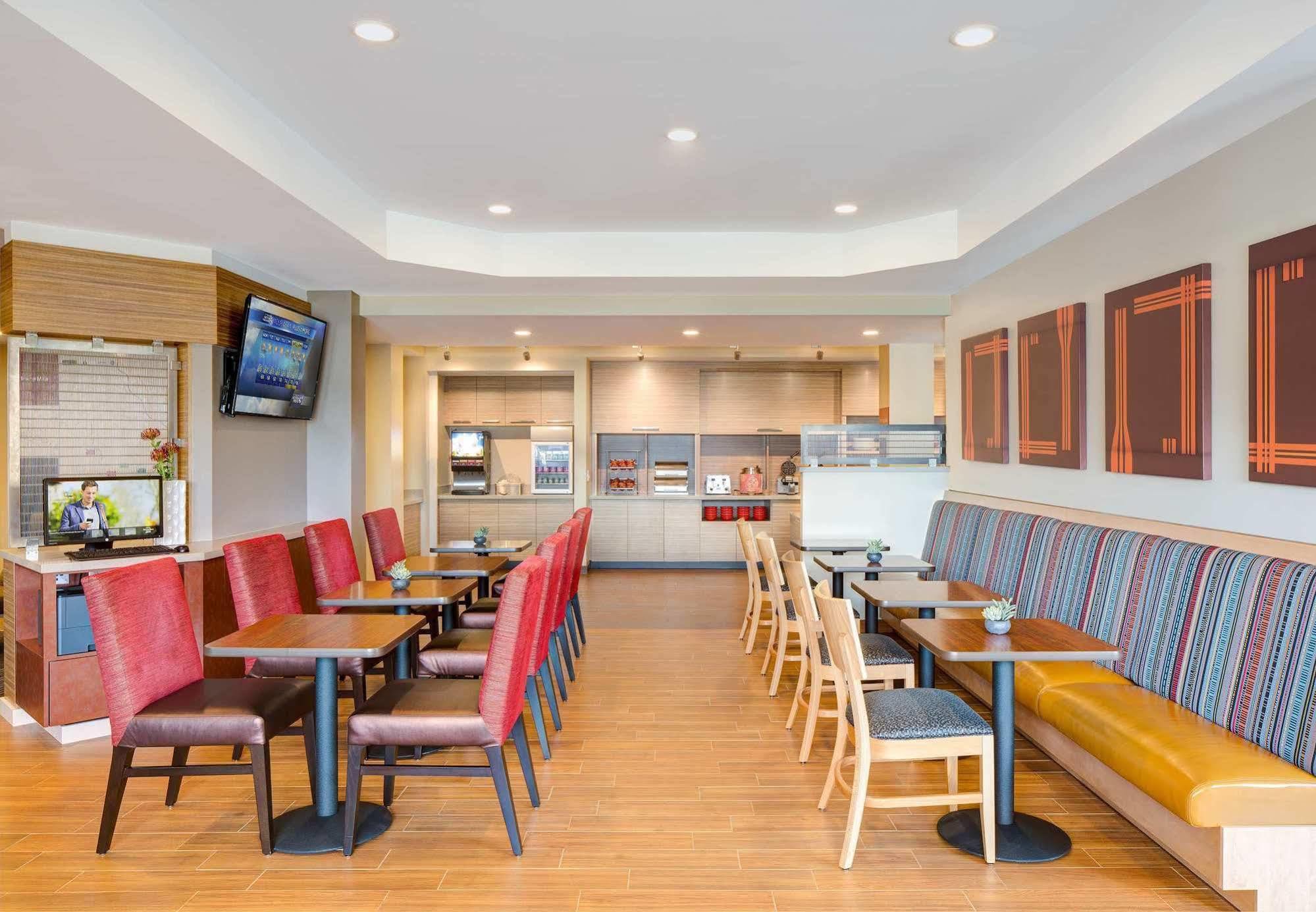 Towneplace Suites By Marriott Ontario-Mansfield Exterior foto